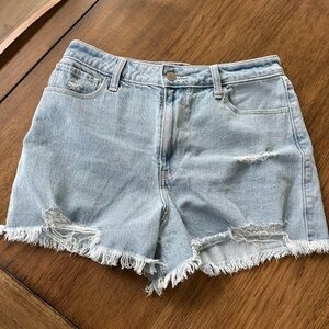 Hollister Ultra High-Rise Mom Short